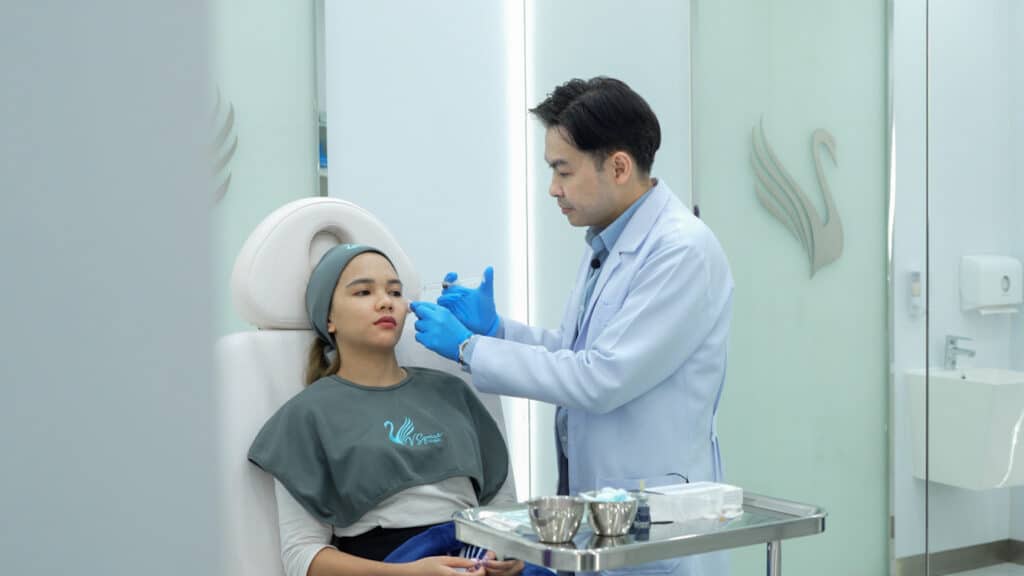 ฉีด Made Collagen ที่ V Square Clinic ดีอย่างไร โดย นพ.พีรพล สุทธิภาศิลป์ เลข ว.28602