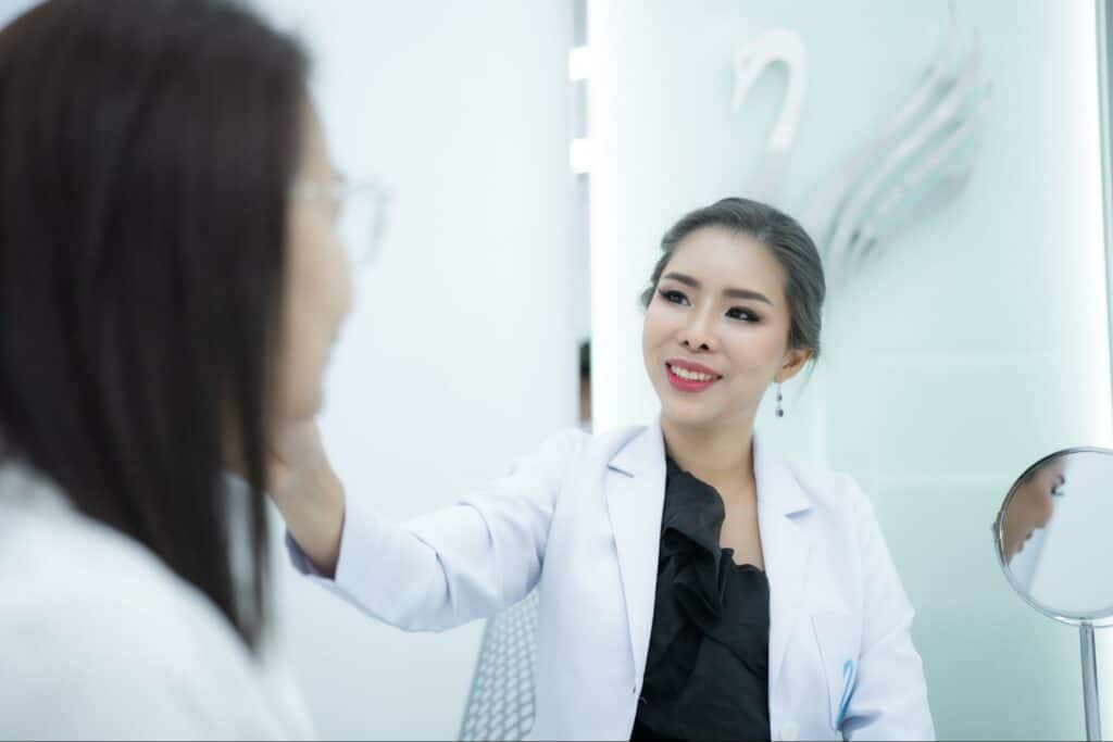หมอประเมินใบหน้าก่อนทำอัลเทอร่า หมอวา