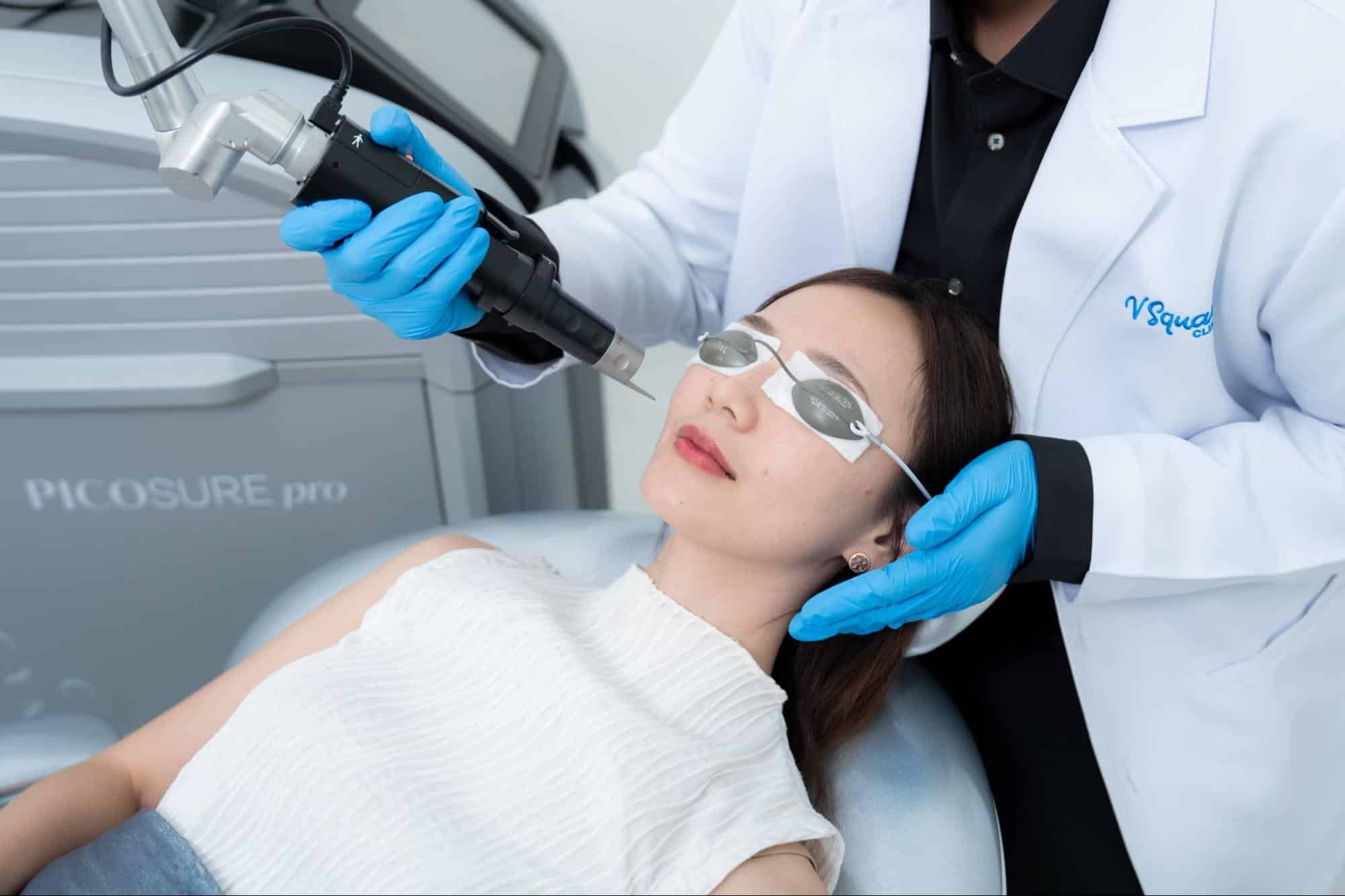 ทำ Pico Laser ที่ V Square Clinic
